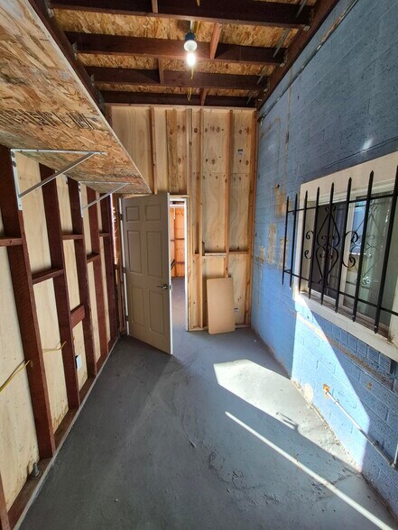 More Photos Of 3615 Ocean View Blvd, San Diego Storefront For Sale