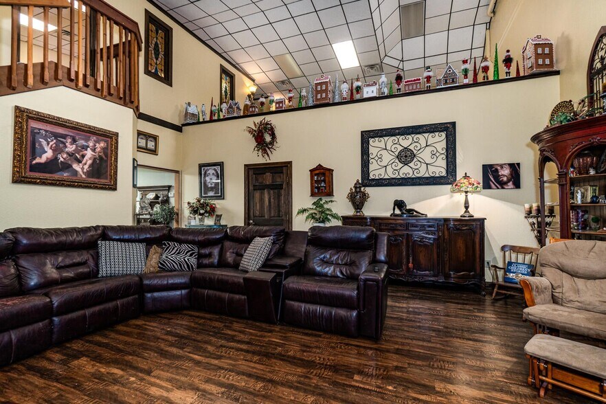 More Photos Of 4308 Olton Rd, Plainview Office For Sale