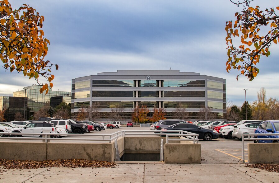 More Photos Of 6955-6965 S Union Park Ctr, Cottonwood Heights Unknown For Lease