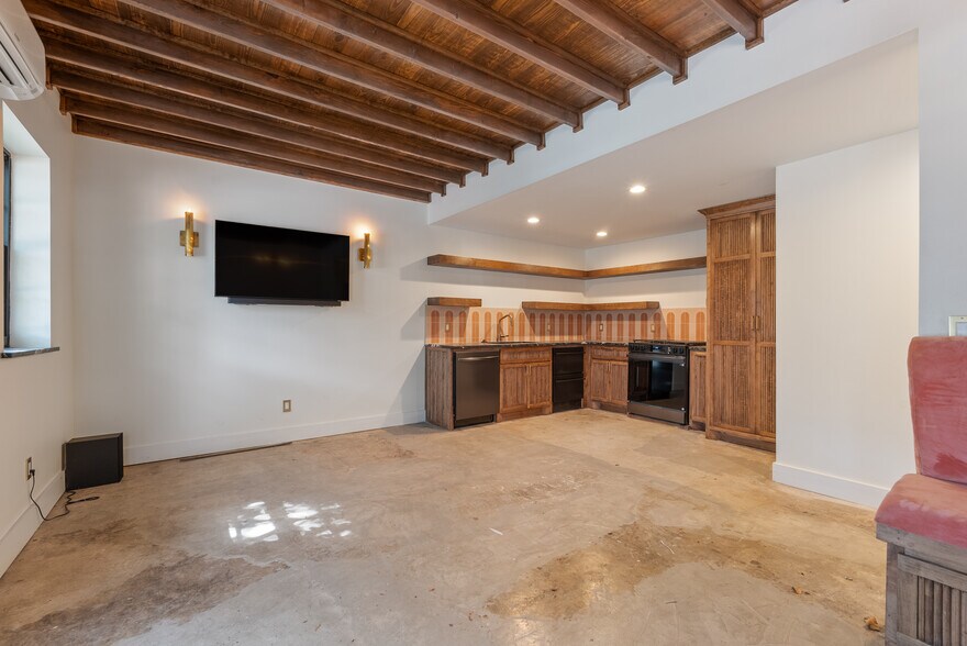 More Photos Of 1520 Broadway St, Little Rock Multifamily For Sale