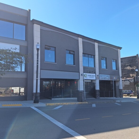 More Photos Of 77 Victoria Cres, Nanaimo Flex For Lease