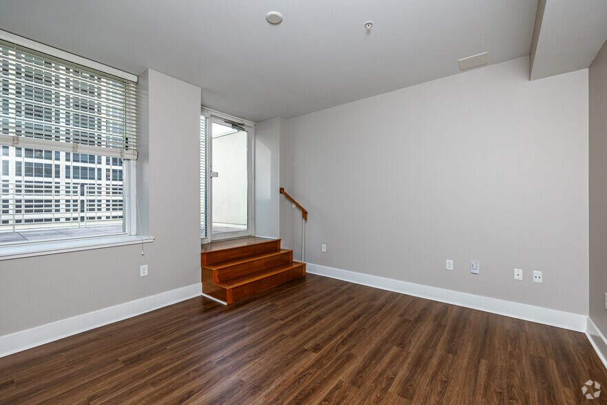 More Photos Of 909 Walnut St, Kansas City Apartments For Lease