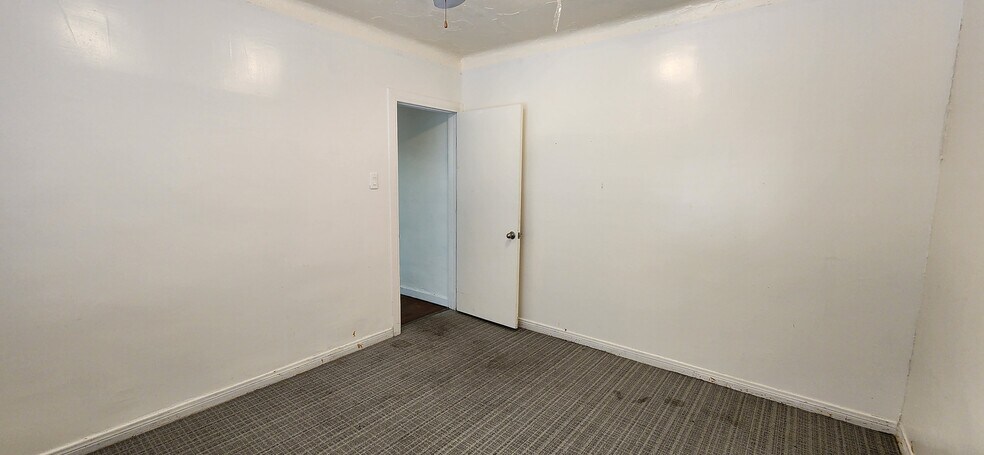 More Photos Of 608 S 6th St, Las Vegas Medical For Sale