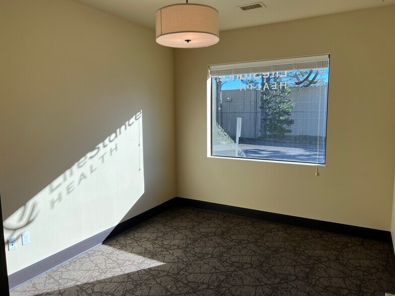 More Photos Of 2222 E Powell Blvd, Gresham Office For Sale