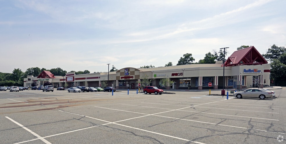 More Photos Of 1100-1130 Route 1, Edison Unknown For Lease