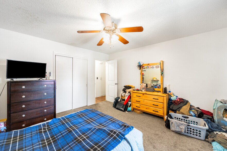 More Photos Of 2575 E Uintah St, Colorado Springs Apartments For Sale