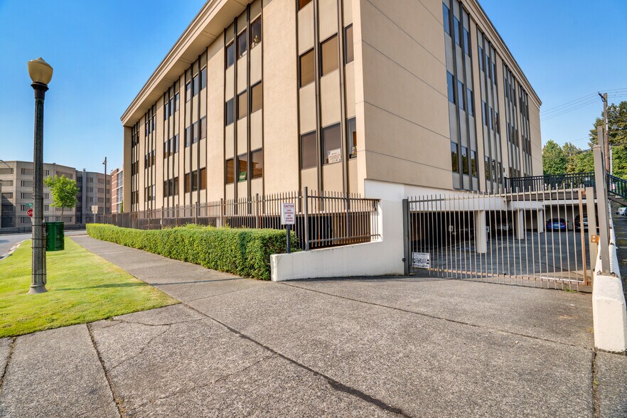 More Photos Of 705 S 9th St, Tacoma Office For Sale