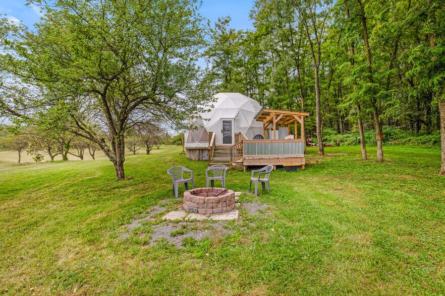 More Photos Of 162 Black Bear Run, Berlin Specialty For Sale