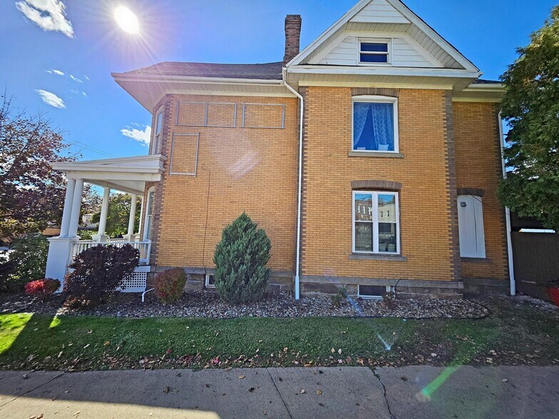 More Photos Of 116 Center St, Saint Marys Office Residential For Sale