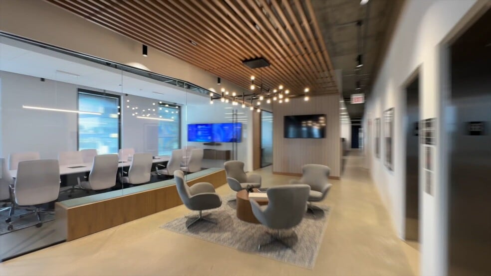 More Photos Of 732 W Randolph St, Chicago Unknown For Lease