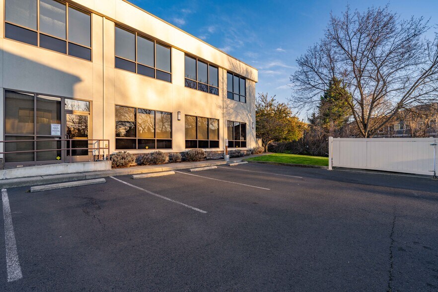 More Photos Of 3156 State St, Medford Medical For Sale