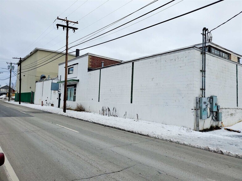 More Photos Of 39 Beech St, Manchester Warehouse For Lease
