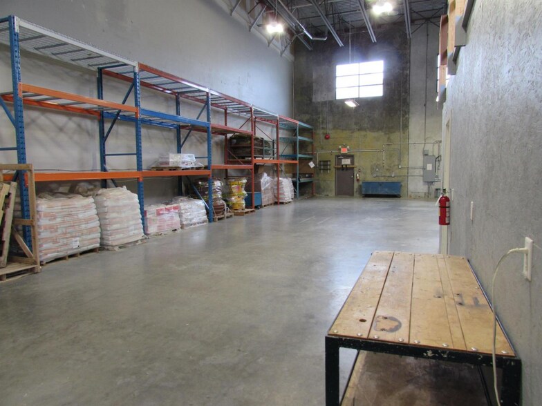 More Photos Of 33415 Maclure Rd, Abbotsford Warehouse For Sale