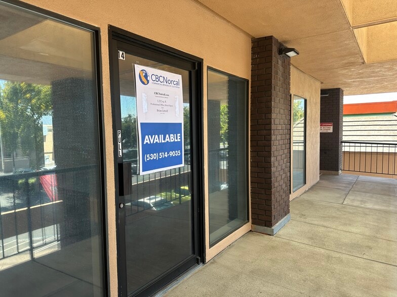 More Photos Of 2540 Esplanade, Chico Storefront For Lease