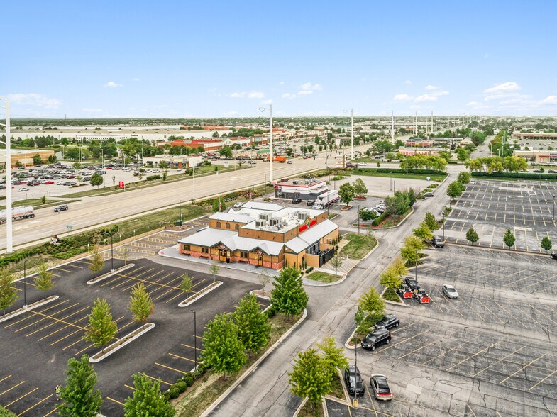 More Photos Of 986 N Route 59, Aurora Restaurant For Sale