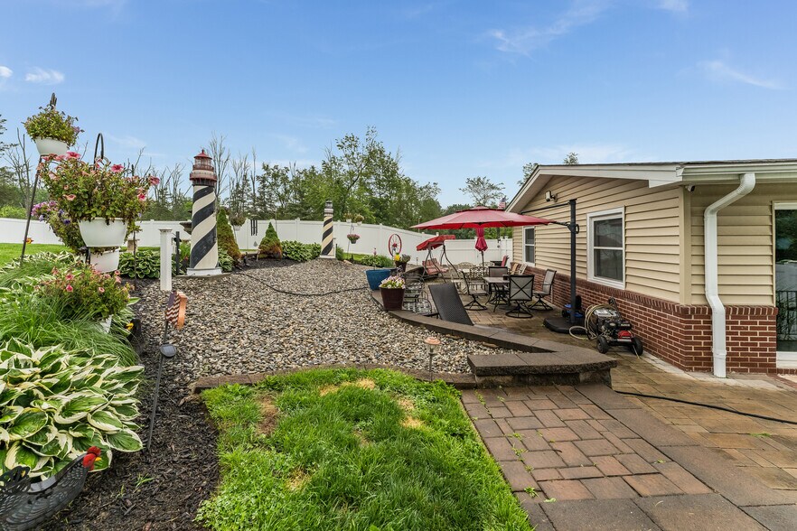 More Photos Of 417 Mountain Rd, Lebanon Specialty For Sale