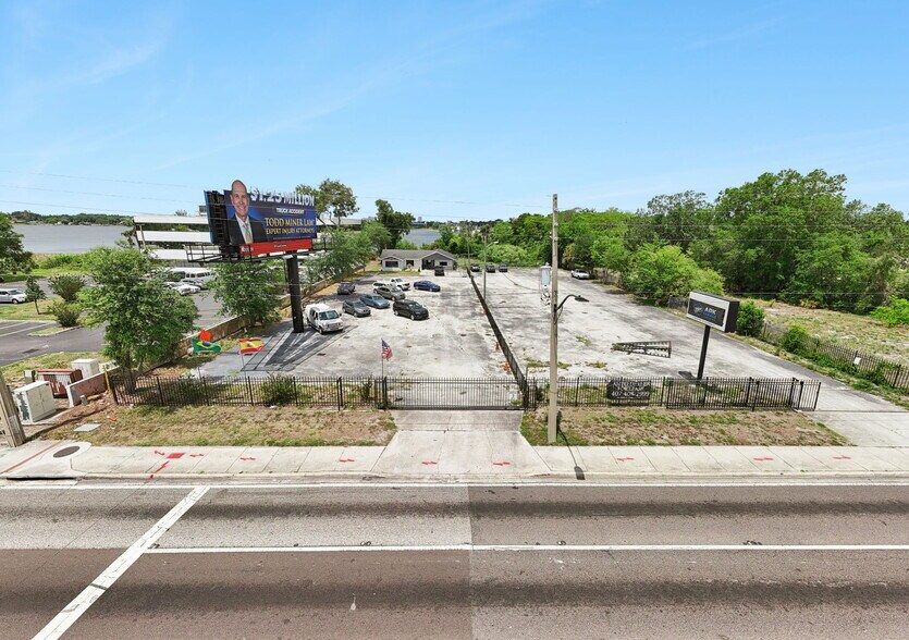 More Photos Of 690 N Semoran Blvd, Orlando Land For Lease