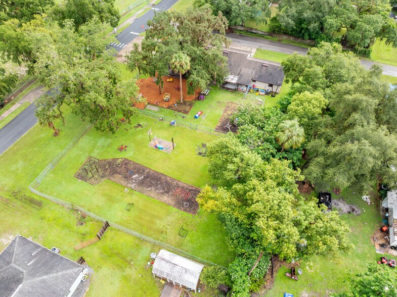 More Photos Of 102 S Highland St, Bushnell Daycare Center For Sale