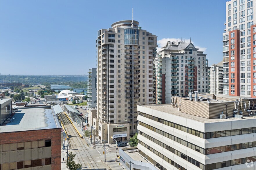 More Photos Of 683 10th St SW, Calgary Apartments For Sale