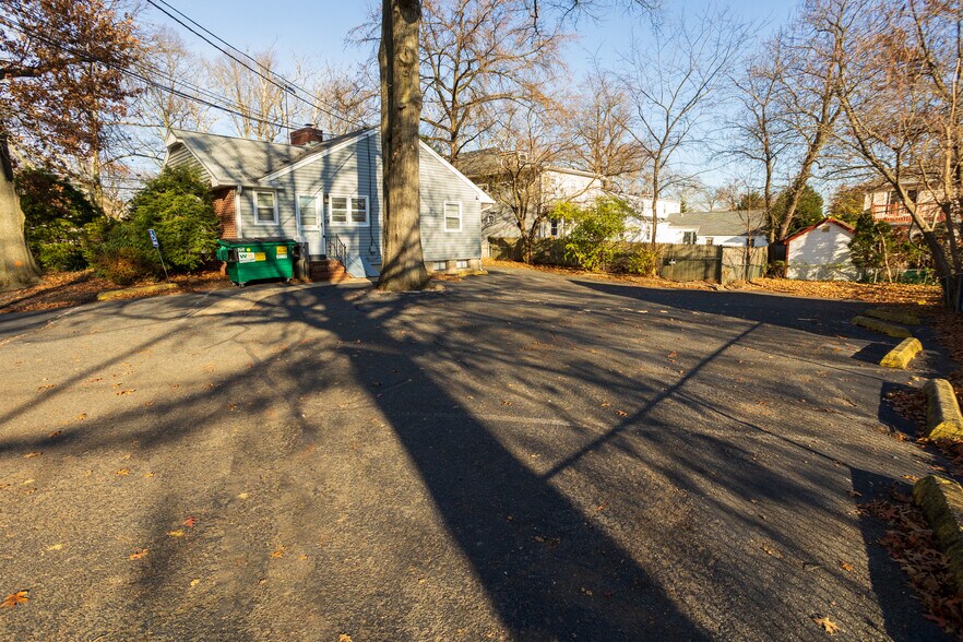 More Photos Of 73 Amboy Ave, Metuchen Medical For Sale