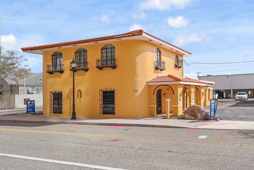 More Photos Of 537 10th St W, Bradenton Office For Lease