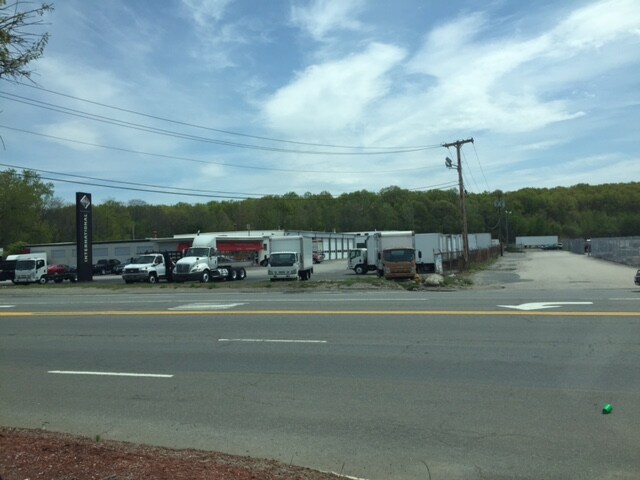 More Photos Of 35 SW Cutoff, Worcester Service For Lease