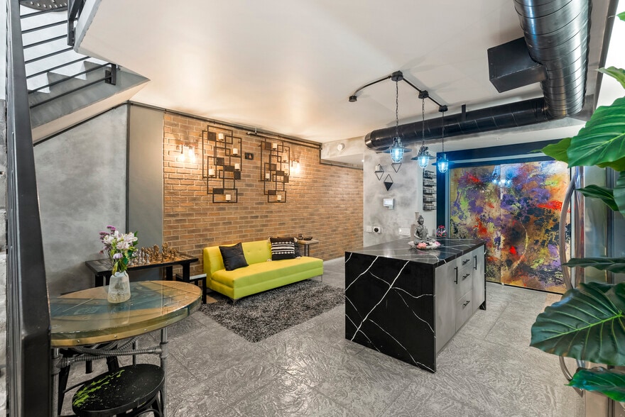 More Photos Of 302-390 11th Ave, San Diego Apartments For Sale