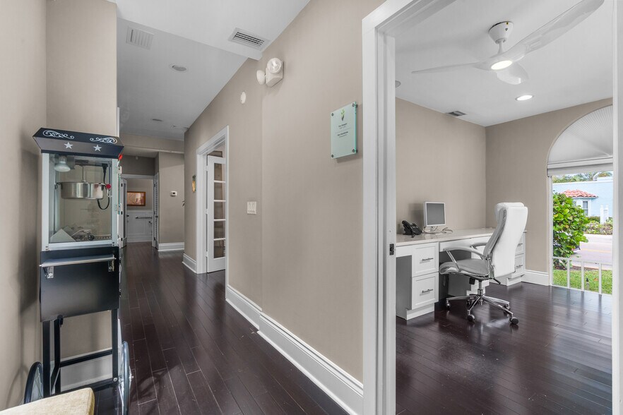 More Photos Of 354 NE 1st Ave, Delray Beach Office For Sale