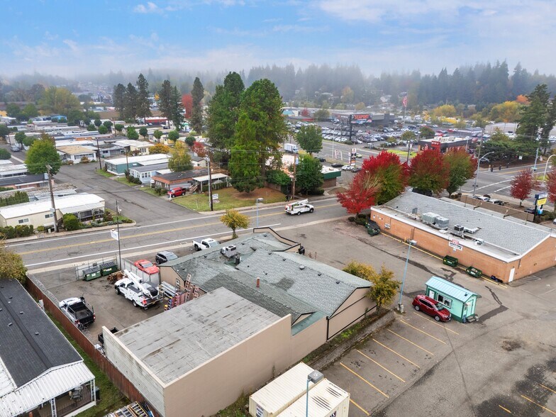 More Photos Of 4403 SE Roethe Rd, Milwaukie Industrial For Sale