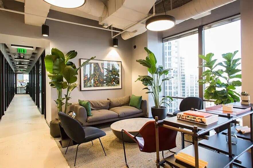 More Photos Of 101 S Tryon St, Charlotte Coworking Space