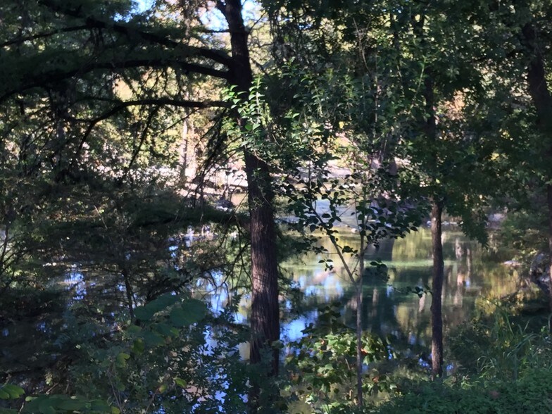 More Photos Of 7070 S US Highway 83, Concan Hotel For Sale