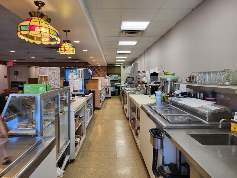 More Photos Of 531-533 N Main St, Canton Storefront Retail Residential For Sale