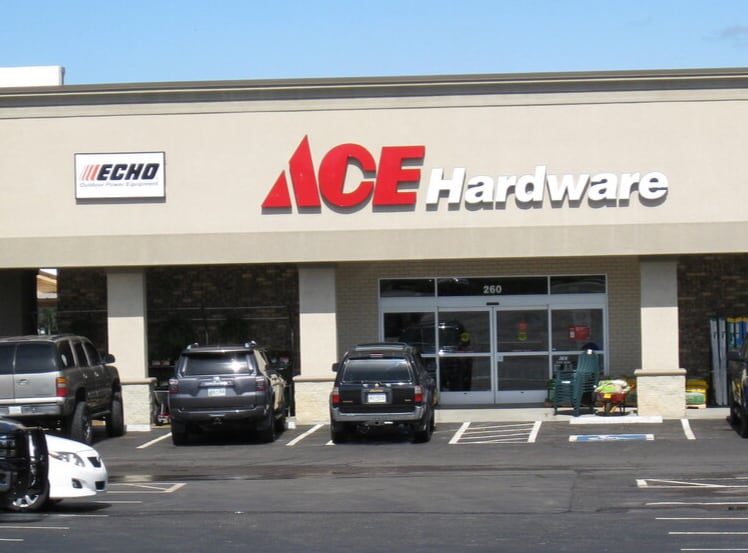 More Photos Of 500 W Main St, Hendersonville Unknown For Lease