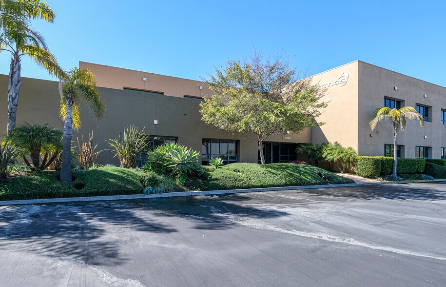 More Photos Of 6398 Cindy Ln, Carpinteria Office For Lease