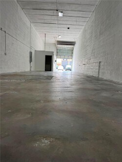 More Photos Of 7772-7798 NW 64th St, Miami Warehouse For Lease