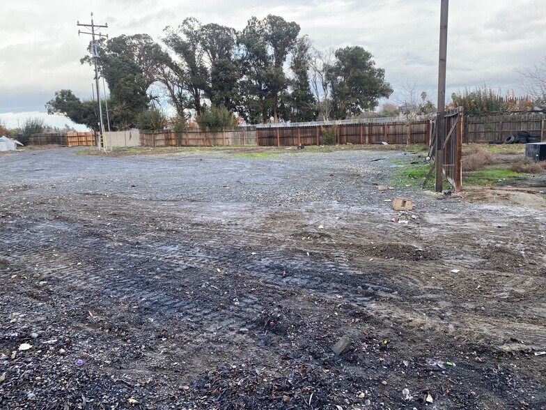 More Photos Of 300 Railroad Ave, Suisun City Office For Sale