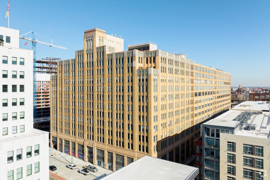 More Photos Of 401 N Broad St, Philadelphia Industrial For Lease