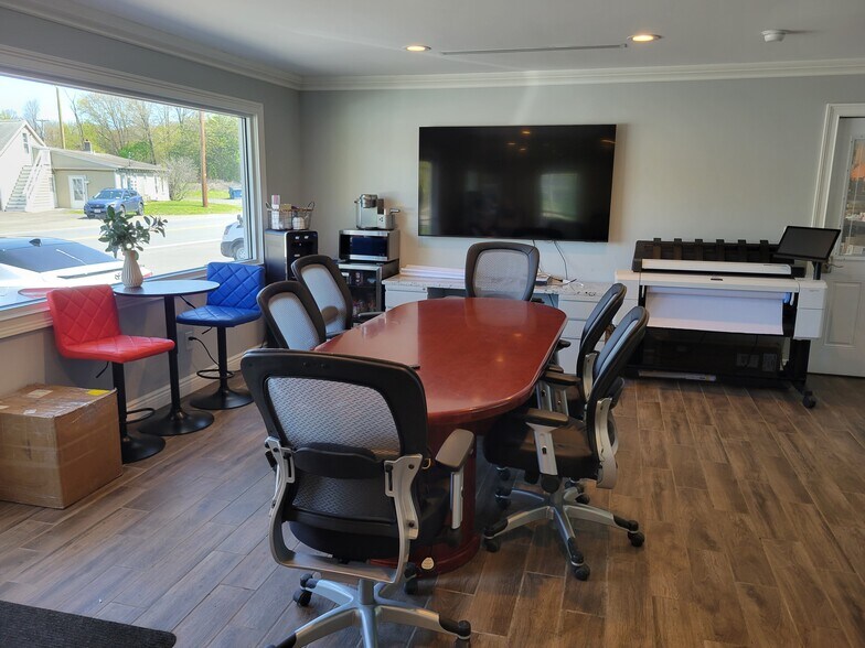 More Photos Of 4 Orrs Mills Rd, Salisbury Mills General Retail For Sale