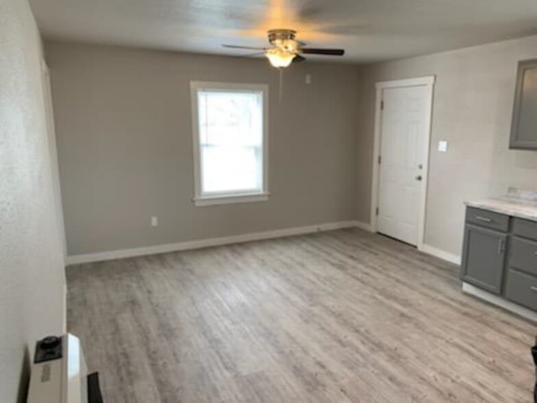 More Photos Of 415 S 11th E, Mountain Home Multifamily For Sale
