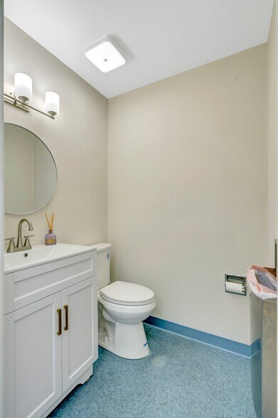 More Photos Of 10525 Braddock Rd, Fairfax Medical For Sale