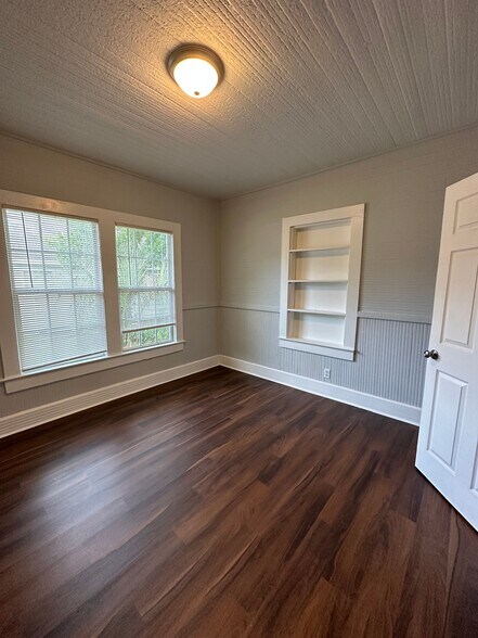 More Photos Of 619 Linwood Ave, Jacksonville Specialty For Sale