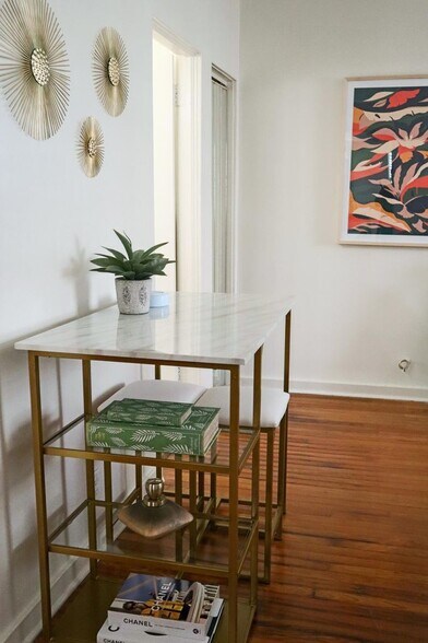 More Photos Of 172 N County Rd, Palm Beach Apartments For Sale