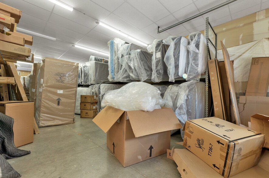 More Photos Of 1210 White Mountain Hwy, Ossipee Freestanding For Sale