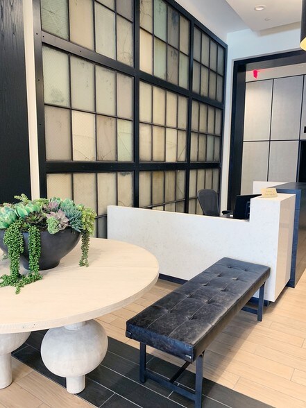 More Photos Of 36 S Pennsylvania St, Indianapolis Office For Lease