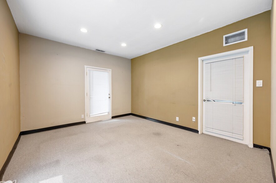 More Photos Of 12501 Philadelphia St, Whittier Office For Sale