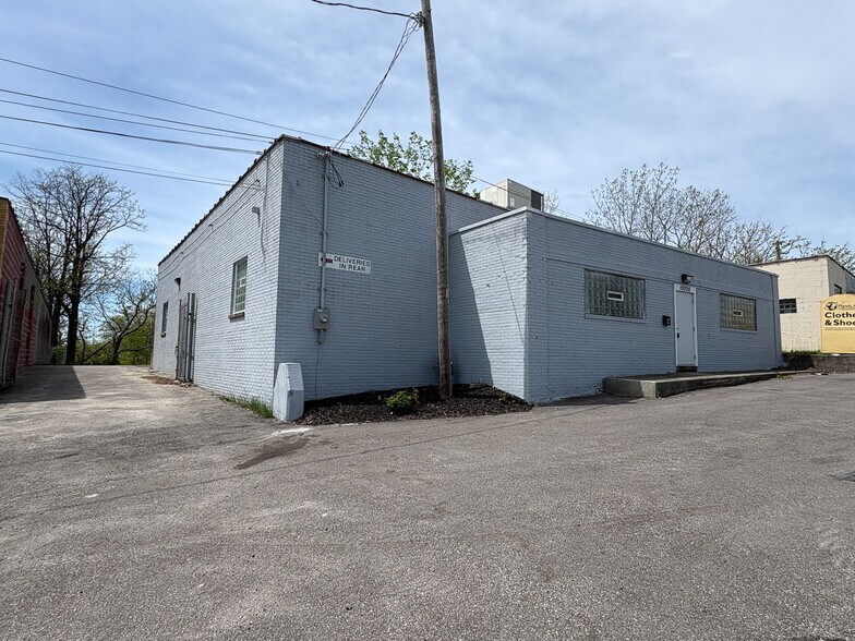 Primary Photo Of 19200 Miles Rd, Warrensville Heights Flex For Sale
