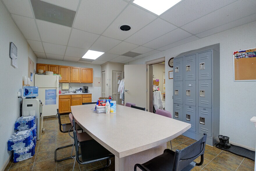 More Photos Of 1181 N Milford Rd, Milford Medical For Lease