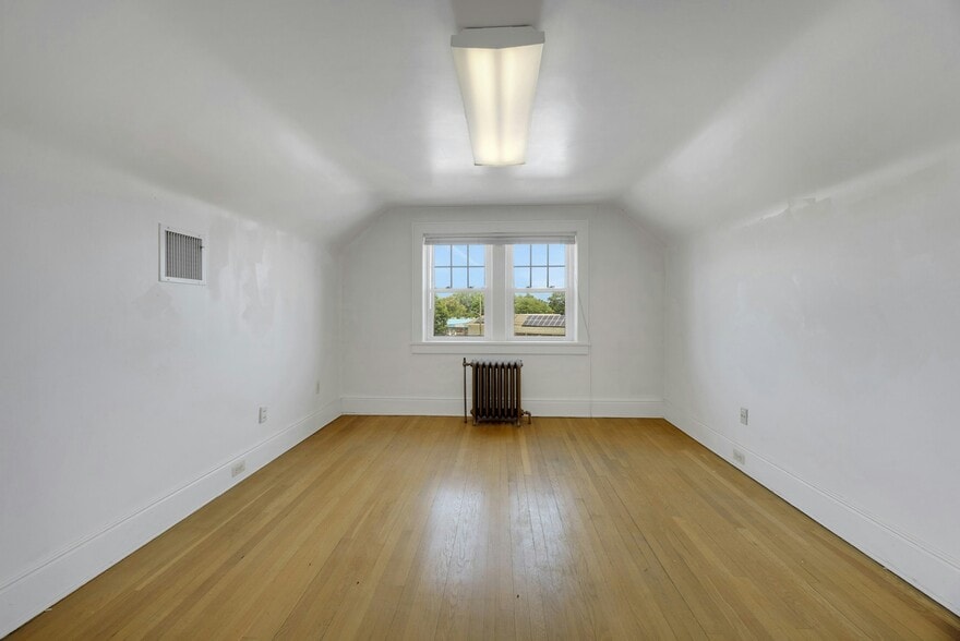 More Photos Of 225 Liberty St, Little Ferry Office For Sale