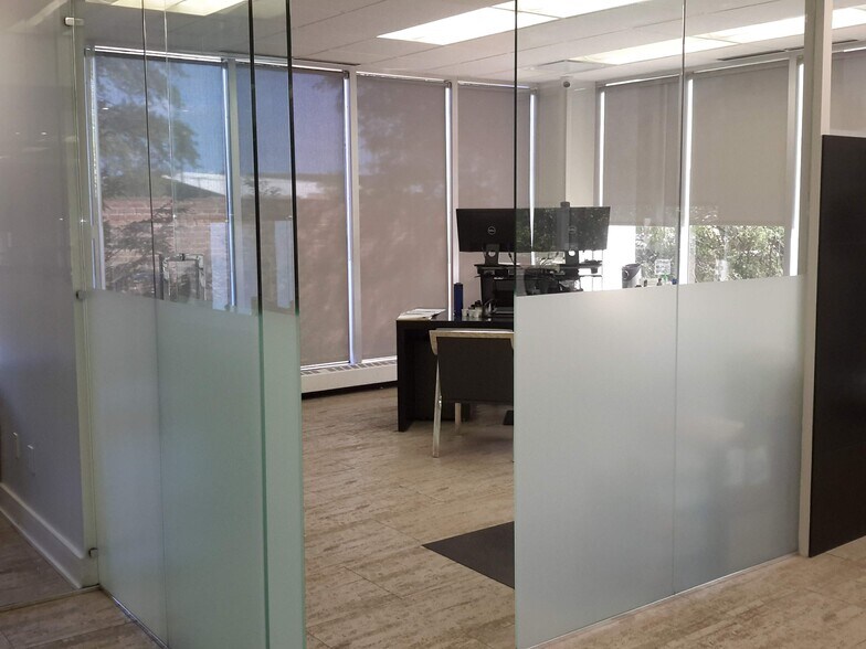 More Photos Of 6232 N Pulaski Rd, Chicago Office For Sale