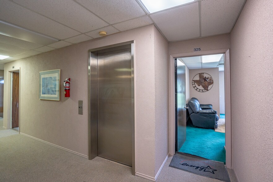 More Photos Of 28250 Fm-2978, Magnolia Medical For Lease